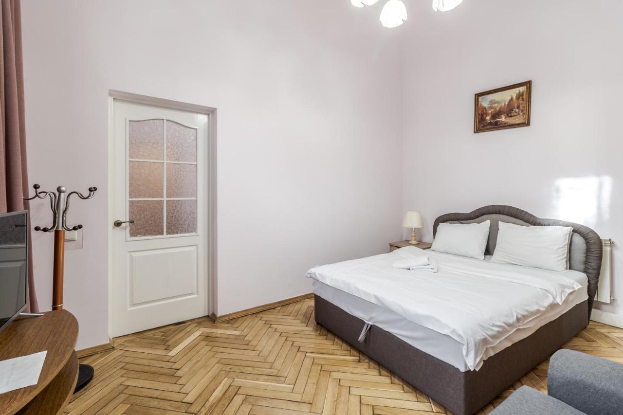 Striltsiv Apartment Lviv Exterior foto